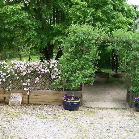 Chez Scallan B&B Sens sur Seille Eksteriør billede