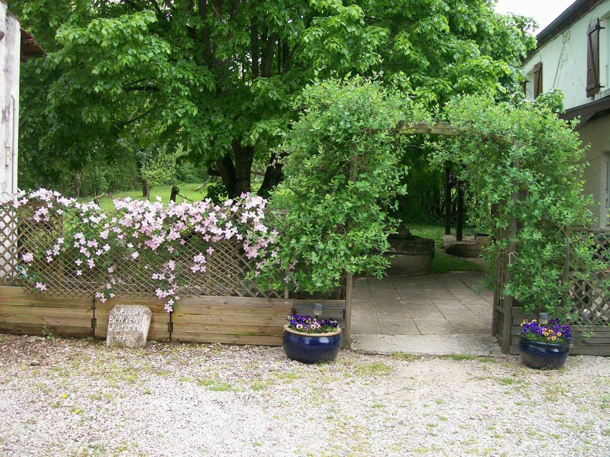 Chez Scallan B&B Sens sur Seille Eksteriør billede
